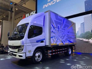 Kata Pengusaha Usai Jajal Truk Listrik Mitsubishi Fuso eCanter: Biaya Berkurang