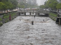 Potret Korsel Banjir, Dihantam Hujan Deras Ga Kelar-Kelar