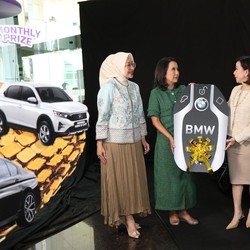 Mantap! Nasabah Ini Raih 1 Unit BMW 520i M Sport dari Bank Mega