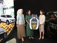 Mantap! Nasabah Ini Raih 1 Unit BMW 520i M Sport dari Bank Mega