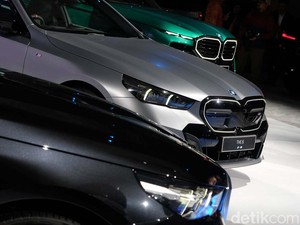 Bukti Orang Kaya Masih Banyak di RI, BMW Laris Manis di GIIAS 2024