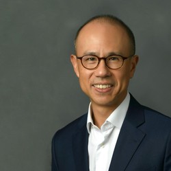 GOTO Angkat Simon Ho Jadi Direktur Keuangan Baru, Ini Profilnya