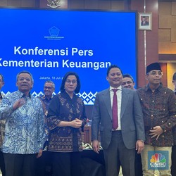 Di Depan Thomas Djiwandono, Sri Mulyani Ungkap Ngerinya Dunia Kini!