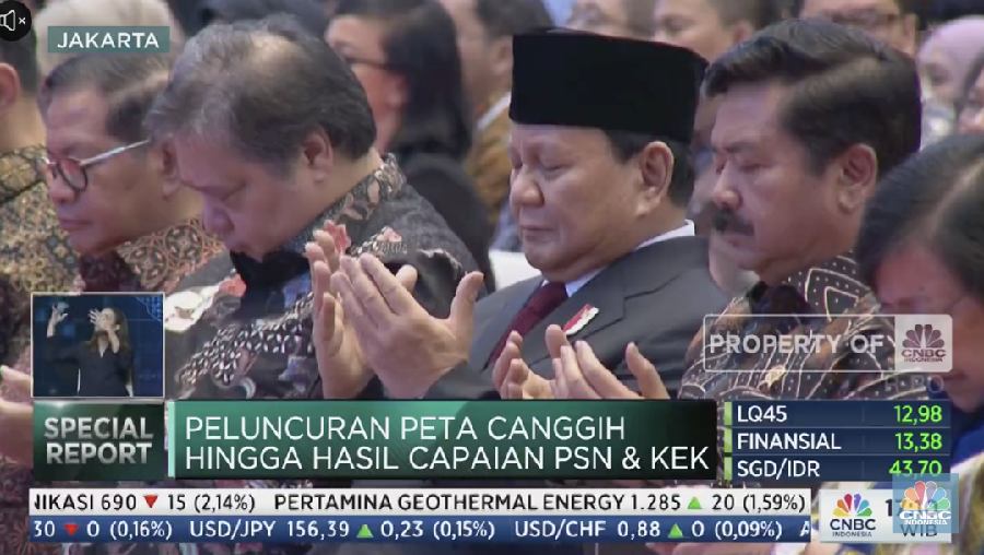 Menteri Pertahanan Prabowo Subianto saat menghadiri acara Peluncuran Geoportal Kebijakan Satu Peta 2.0 dan White Paper OMP Beyond 2024 serta Penyampaian Hasil Capaian PSN dan KEK di Ballroom The St. Regis, Jakarta, Kamis (18/7/2024). (Tangkapan layar վ TV)