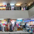 Belanja Fashion Meledak, Warga RI Mulai Lepas Kontrol Jelang Liburan