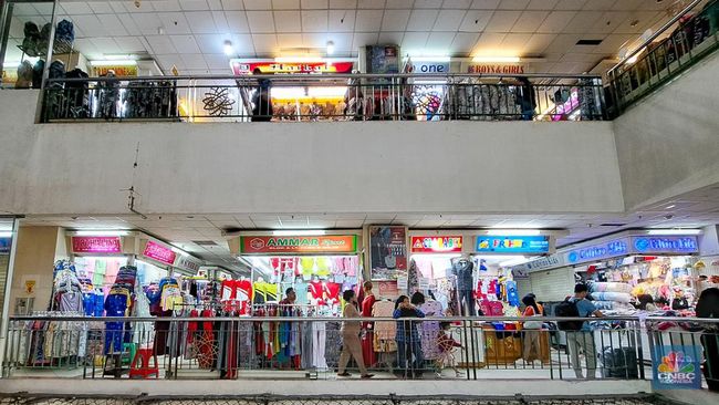 Belanja Fashion Meledak, Warga RI Mulai Lepas Kontrol Jelang Liburan