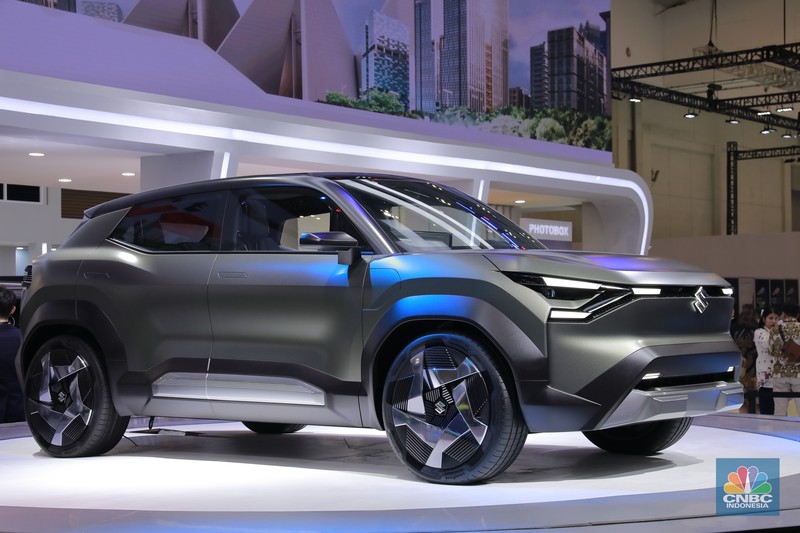 Sejumlah mobil konsep ditampilkan dalam ajang otomotif pameran otomotif GAIKINDO Indonesia International Auto Show (GIIAS) 2024 di Indonesia Convention Exhibition (ICE) BSD, pada Rabu (17/7/2024). Sejumlah mobil konsep ditampilkan dalam ajang otomotif pameran otomotif GAIKINDO Indonesia International Auto Show (GIIAS) 2024 di Indonesia Convention Exhibition (ICE) BSD, pada Rabu (17/7/2024). (CNBC Indonesia/Muhammad Sabki)