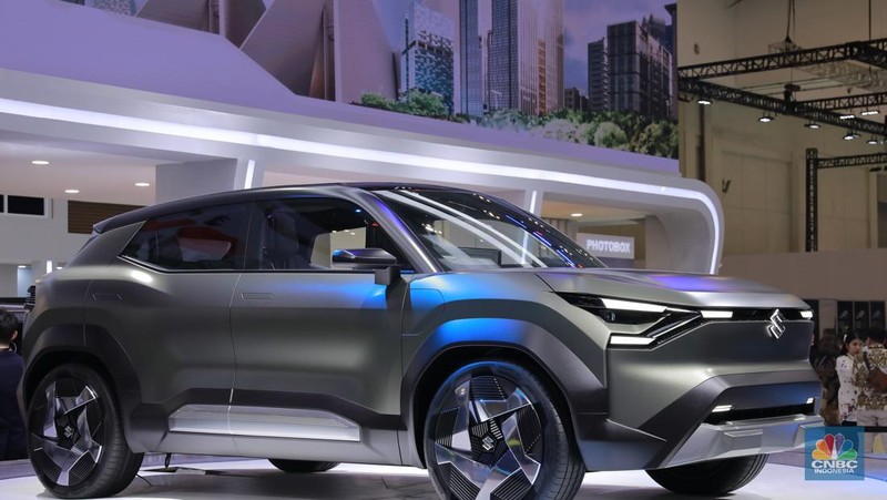 Sejumlah mobil konsep ditampilkan dalam ajang otomotif pameran otomotif GAIKINDO Indonesia International Auto Show (GIIAS) 2024 di Indonesia Convention Exhibition (ICE) BSD, pada Rabu (17/7/2024). (CNBC Indonesia/Muhammad Sabki)