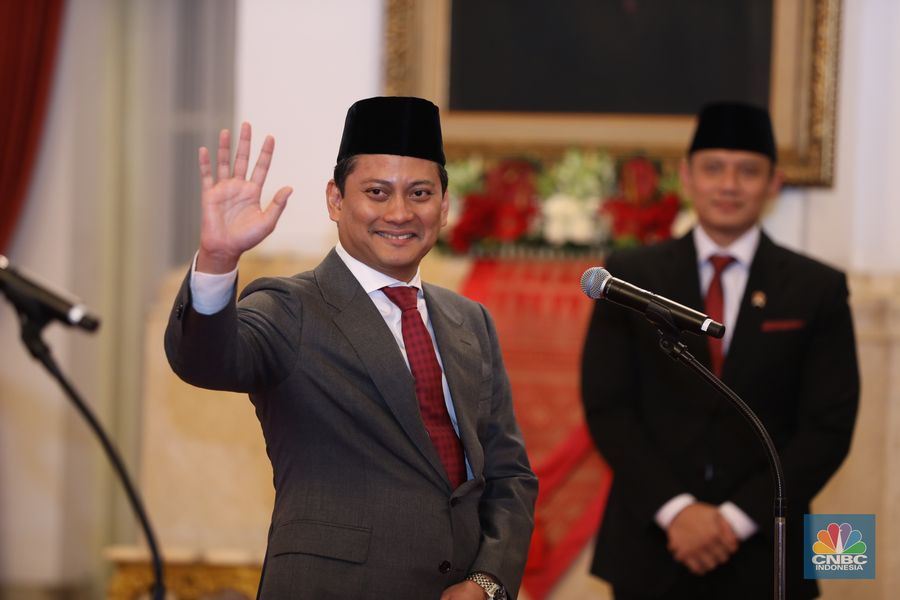 Thomas Djiwandono (Anggota Gugus Tugas Sinkronisasi Prabowo-Gibran) sebagai Wakil Menteri Keuangan II saat Pelantikan berlangsung di Istana Kepresidenan, Jakarta, Kamis (18/7/2024). (CNBC Indonesia/Tri Susilo)