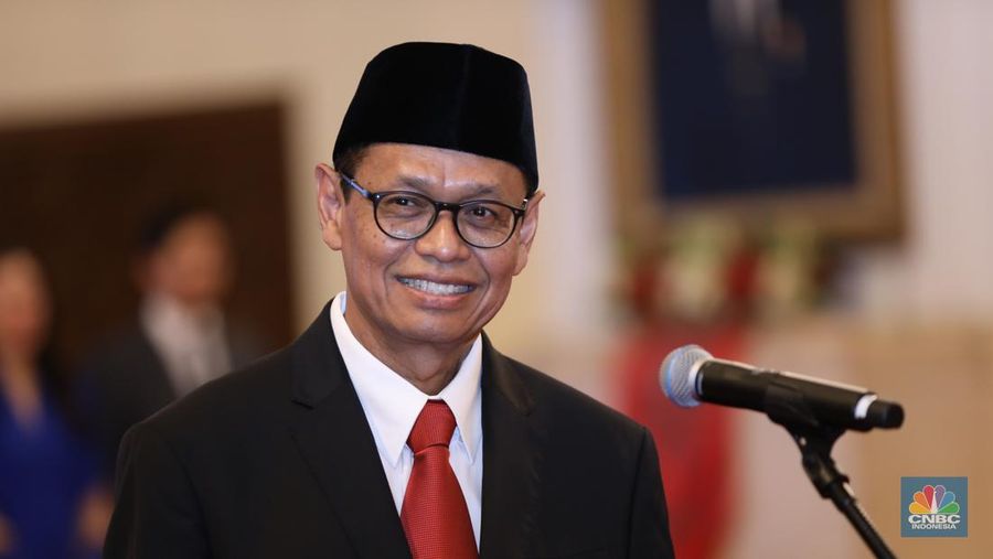 Yuliot (Deputi Bidang Pengembangan Iklim Penanaman Modal BKPM) sebagai Wakil Menteri Investasi/ Wakil Kepala BKPM saat Pelantikan berlangsung di Istana Kepresidenan, Jakarta, Kamis (18/7/2024). (CNBC Indonesia/Tri Susilo)