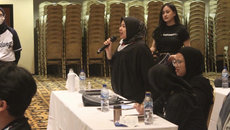 InvestasiKu Mega Capital Sekuritas berkolaborasi dengan komunitas Mama Ber Uang dalam rangka mendukung program edukasi dan literasi keuangan di bidang pasar modal menuju visi 1000 investor bijak. Acara seminar yang diselenggarakan di Menara Bank Mega , Jakarta Selatan pada hari Sabtu (13/7) lalu mengambil tema 
