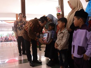 Bupati Jekek Pastikan Program Seragam Gratis Siswa SD-SMP Wonogiri Berlanjut