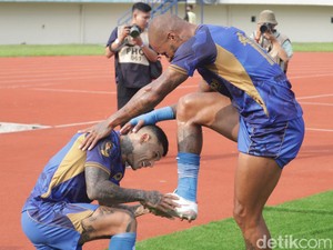 Persib Vs Persis, Menanti Racikan Terbaru Bojan Hodak