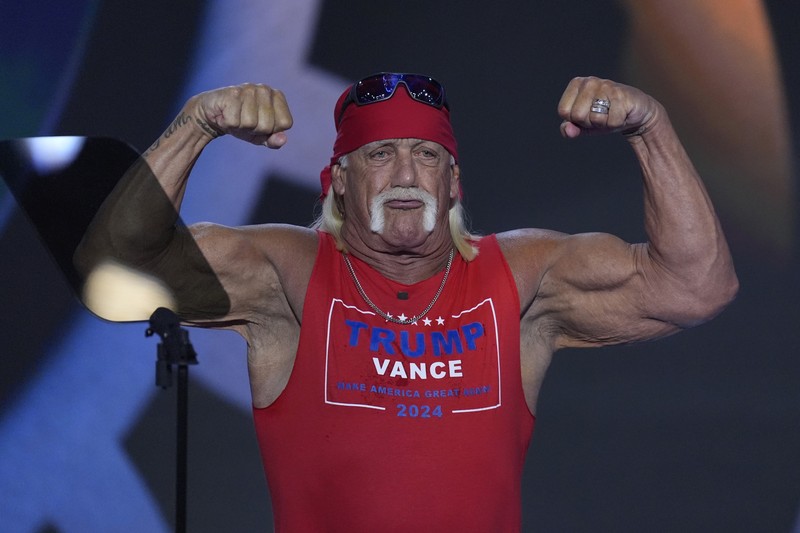 Pegulat profesional, Hulk Hogan berbicara pada Konvensi Nasional Partai Republik di Milwaukee, Amerika Serikat (AS). Kamis (18/7/2024). (AP Photo/Paul Sancya) Pegulat profesional, Hulk Hogan berbicara pada Konvensi Nasional Partai Republik di Milwaukee, Amerika Serikat (AS). Kamis (18/7/2024). (AP Photo/Paul Sancya)