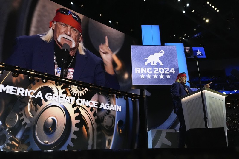 Pegulat profesional, Hulk Hogan berbicara pada Konvensi Nasional Partai Republik di Milwaukee, Amerika Serikat (AS). Kamis (18/7/2024). (AP Photo/Paul Sancya) Pegulat profesional, Hulk Hogan berbicara pada Konvensi Nasional Partai Republik di Milwaukee, Amerika Serikat (AS). Kamis (18/7/2024). (AP Photo/Paul Sancya)