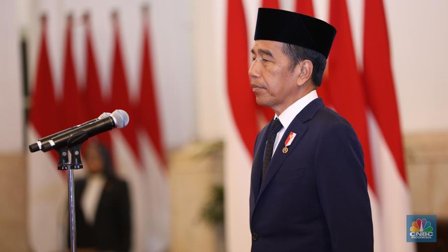 Presiden Joko Widodo (Jokowi) saat pelantikan Wakil Menteri di Istana Presiden, Jakarta, Kamis (18/7/2024). (CNBC Indonesia/Tri Susilo)