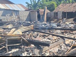 Emosi Memuncak Bikin Suami Bakar Mobil dan Rumah Istri-Anak di Situbondo