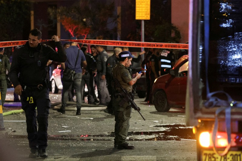 Suasana pasca ledakan di Tel-Aviv, Israel, Jumat (19/7/2024). (REUTERS/Ricardo Moraes) Suasana pasca ledakan di Tel-Aviv, Israel, Jumat (19/7/2024). (REUTERS/Ricardo Moraes)