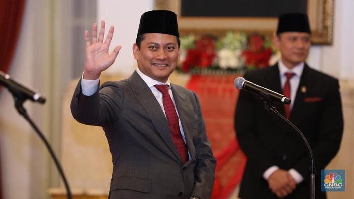 Thomas Djiwandono (Anggota Gugus Tugas Sinkronisasi Prabowo-Gibran) sebagai Wakil Menteri Keuangan II saat Pelantikan berlangsung di Istana Kepresidenan, Jakarta, Kamis (18/7/2024). (CNBC Indonesia/Tri Susilo)