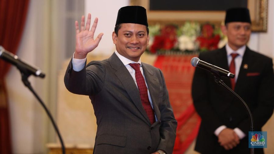 Thomas Djiwandono (Anggota Gugus Tugas Sinkronisasi Prabowo-Gibran) sebagai Wakil Menteri Keuangan II saat Pelantikan berlangsung di Istana Kepresidenan, Jakarta, Kamis (18/7/2024). (CNBC Indonesia/Tri Susilo)