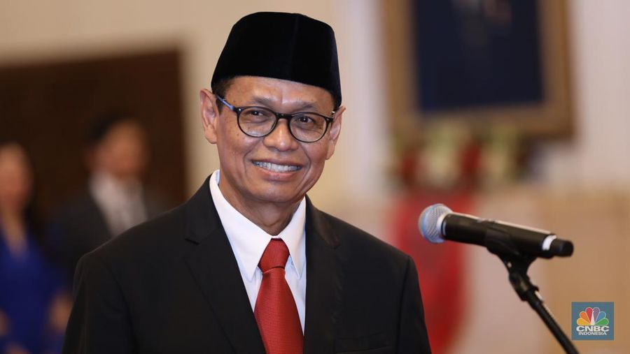 Yuliot (Deputi Bidang Pengembangan Iklim Penanaman Modal BKPM) sebagai Wakil Menteri Investasi/ Wakil Kepala BKPM saat Pelantikan berlangsung di Istana Kepresidenan, Jakarta, Kamis (18/7/2024). (վ/Tri Susilo)