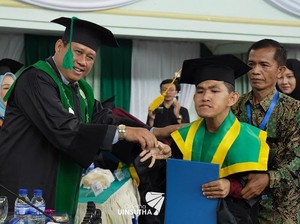 Dimas Raih IPK Cumlaude, Buktikan Disabilitas Bisa Wujudkan Mimpi