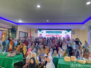 Emak-emak Muda Dukung Sanusi-Lathifah Menang di Pilbup Malang 2024