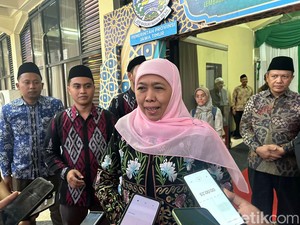 Respons Khofifah Usai Unggul di Pilgub Jatim Versi Sejumlah Lembaga Survei