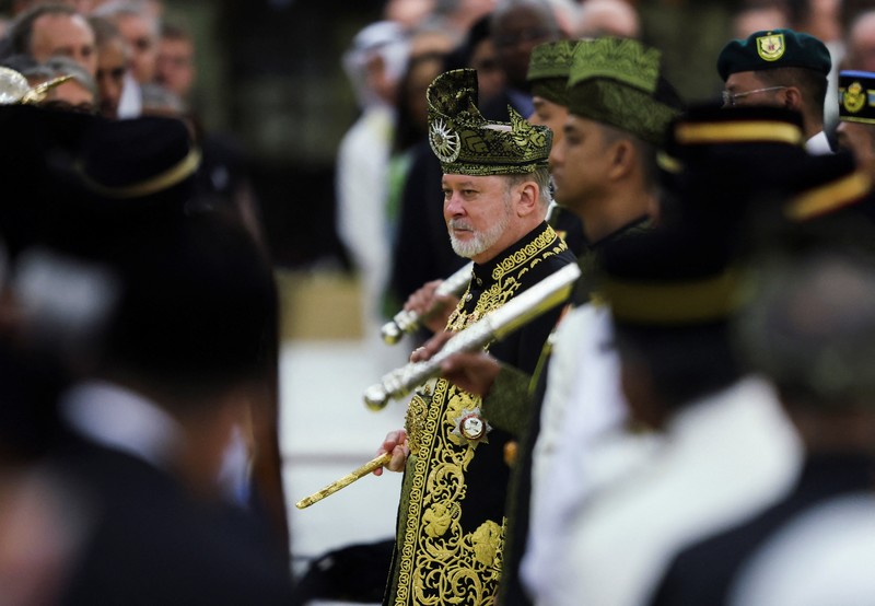 Raja Sultan Ibrahim resmi menjadi raja ke-17 Malaysia dan akan menjabat selama lima tahun. (REUTERS/Hasnoor Hussain/Pool) Raja Sultan Ibrahim resmi menjadi raja ke-17 Malaysia dan akan menjabat selama lima tahun. (REUTERS/Hasnoor Hussain/Pool)