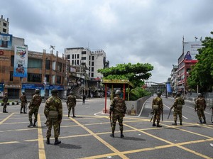 300 Polisi Luka dalam Bentrok dengan Demonstran, Bangladesh Kerahkan Tentara
