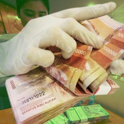 Daftar 20 Emiten RI yang Berdompet Tebal