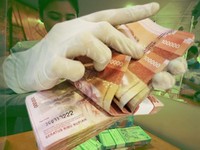 Daftar 20 Emiten RI yang Berdompet Tebal