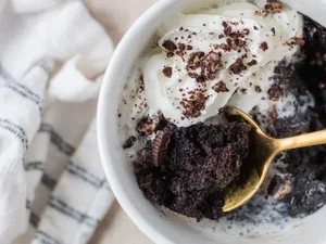 Gampang! Begini Cara Bikin Mug Cake Pakai 2 Bahan