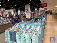 Gokil! Harga Sepatu Diskon 70% di Transmart Full Day Sale