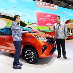 Hadir di GIIAS, Sigra Bakal Jadi Mobil Terlaris 2024?