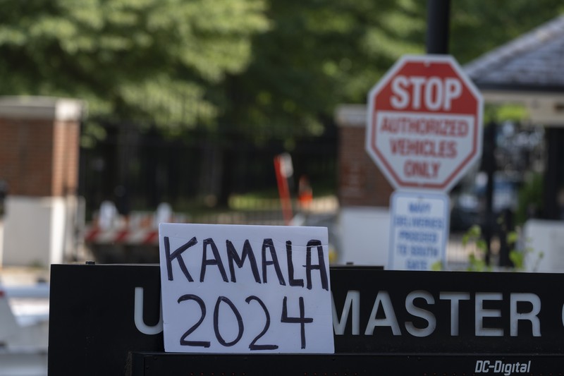 A television broadcasts the news that Vice President Kamala Harris was endorsed by President Joe Biden after he dropped out of the 2024 race for the White House, Sunday, July 21, 2024., in Paris.