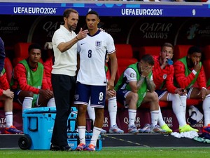 Alexander-Arnold: Southgate Underrated!