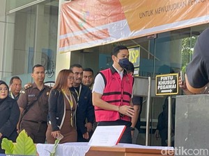 Penampakan Terkini Harvey Moeis dan Helena Lim Dilimpahkan ke Kejari Jaksel