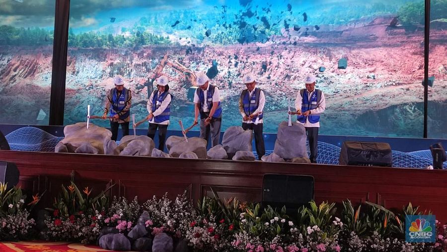 Peluncuran SIMBARA Timah dan Nikel oleh Menteri Keuangan Sri Mulyani, Menko Marves Luhut Binsar Pandjaitan, dan Menteri ESDM Arifin Tasrif di Kementerian Keuangan, Jakarta, Senin (22/07/2024). (²©²ÊÍøÕ¾/Verda Nano Setiawan)