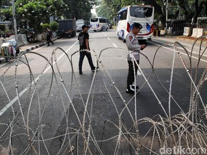 Ribuan Aparat Gabungan Siap Amankan Demo Buruh di Bandung
