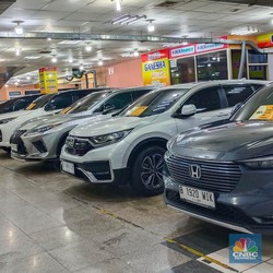 Tak Cuma Mobil Baru! Penjualan Mobil Bekas Ikut-ikutan Lesu, Ada Apa?