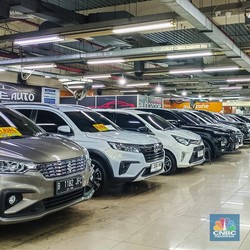 Penjualan Mobil RI Ancur-ancuran, Bos Otomotif Turunkan Target 23%