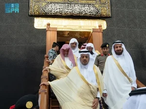 Kabah Rampung Dicuci, Pakai Zamzam Campur Air Mawar