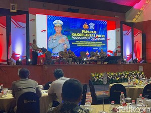 Kakorlantas Tegaskan Tak Ada Privilege bagi Kendaraan Pelat Khusus