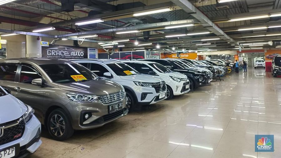 Mobil Bekas Mangga Dua. (CNBC Indonesia/Martyasari)