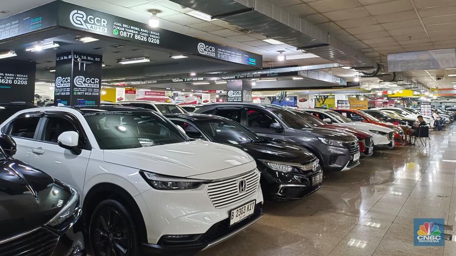 Mobil Bekas Mangga Dua. (CNBC Indonesia/Martyasari)