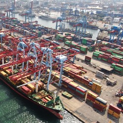 Breaking News! Neraca Dagang RI Surplus US$ 470 Juta di Juli 2024