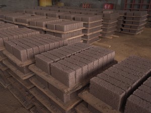 Harita Nickel Olah Sisa Hasil Produksi Tambang Jadi Batako-Terumbu Karang