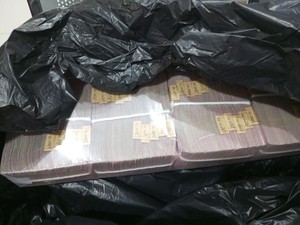 Eks Bupati PPU Kembalikan Rp 3 M Dibungkus Plastik Hitam Saat Persidangan