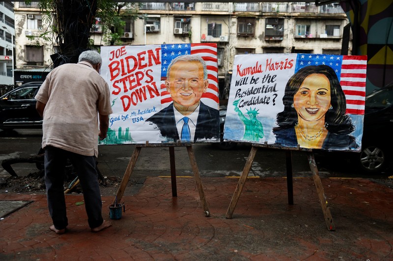 India Election 2024 Biden Drops Out Indian art teacher Prithvi Raj Kambli, makes painting of US. Vice President Kamala Harris, in Mumbai, India, Monday, July 22, 2024. (AP Photo/Rafiq Maqbool)